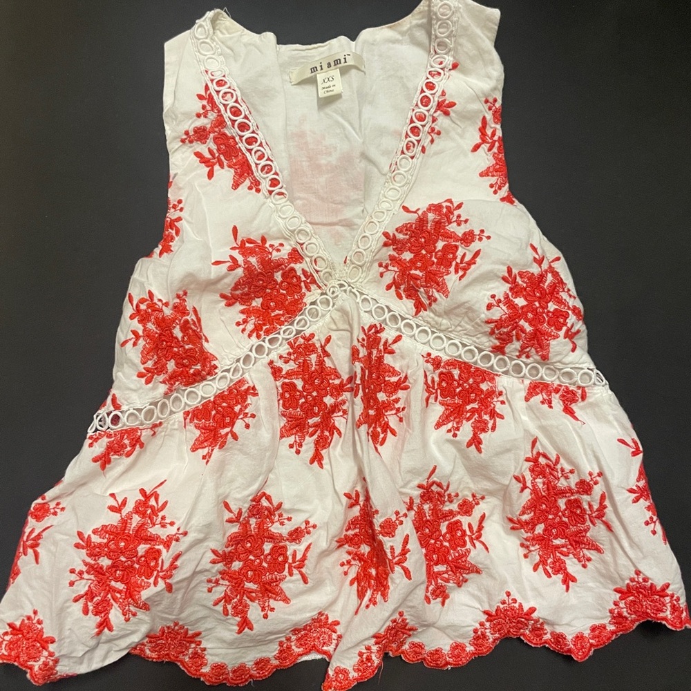 miami White Top with Red Floral Embroidery